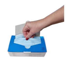 szájmaszk egyszerű kivétele a dobozból